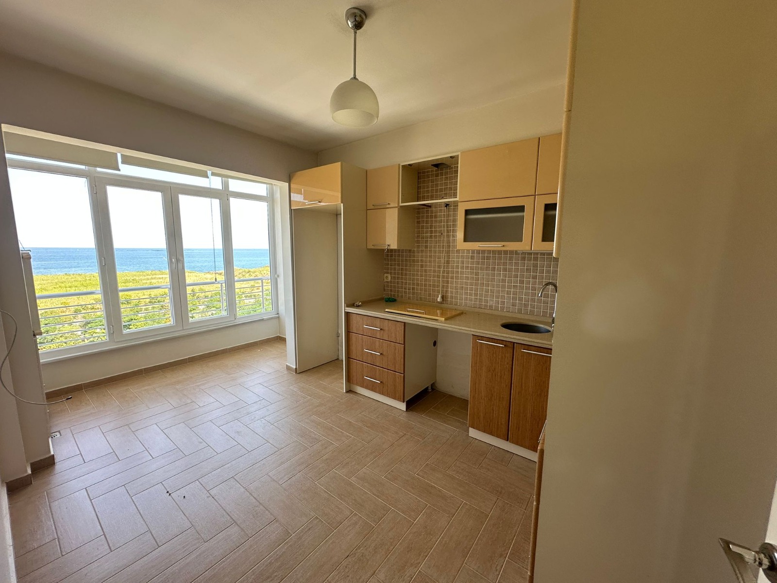 MABEL GAYRİMENKUL/ BEŞİKDÜZÜ FATİH MAH DENİZ MANZARALI DAİRE